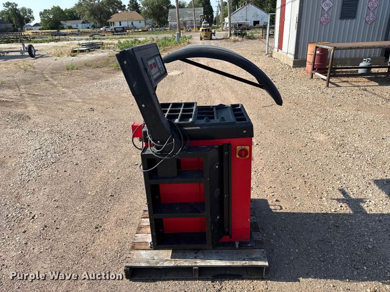image for item EW4152 Bend-Pak Ranger DST-1000 tire balancing machine