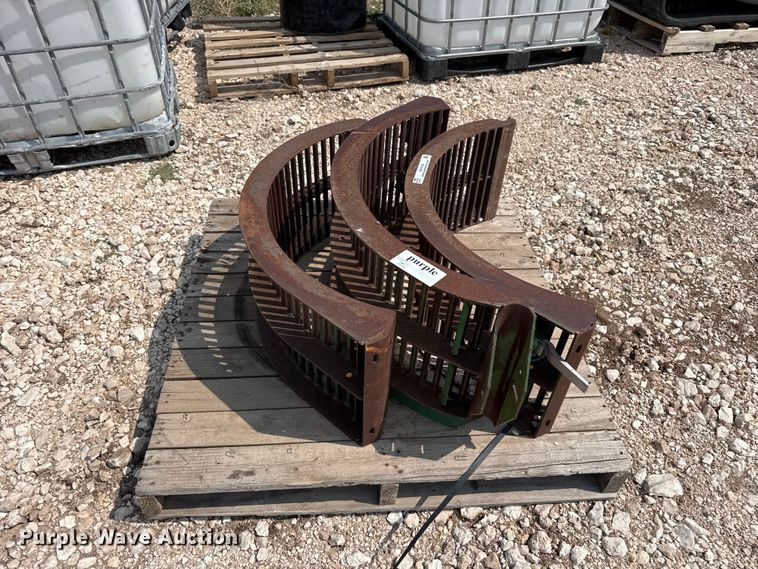 image for item EW4159 (3) John Deere concaves