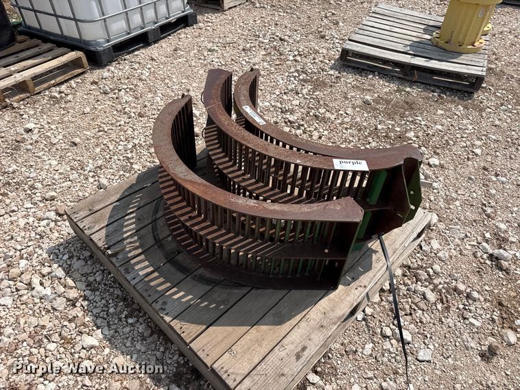 image for item EW4159 (3) John Deere concaves