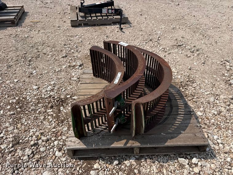 image for item EW4159 (3) John Deere concaves
