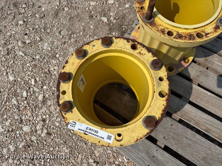 image for item EW4160 John Deere  extension hubs