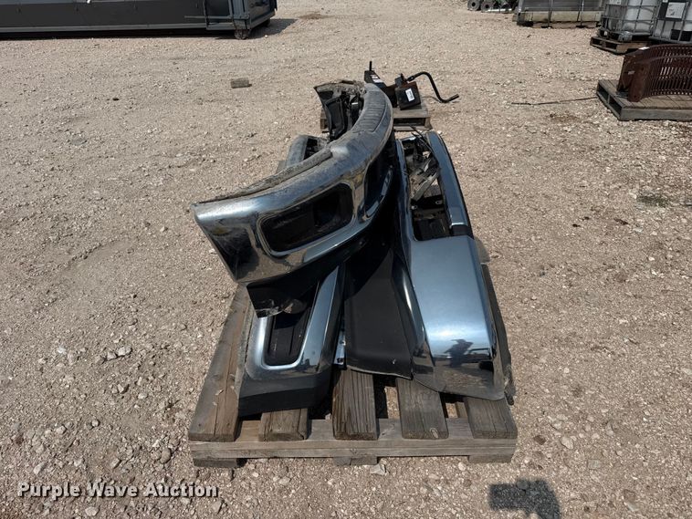 image for item EW4161 (3) Ford front bumpers