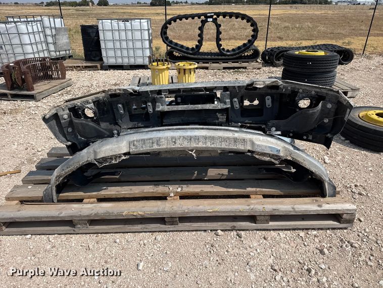 image for item EW4161 (3) Ford front bumpers
