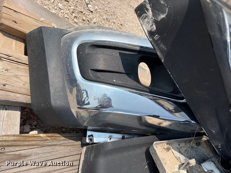 image for item EW4161 (3) Ford front bumpers