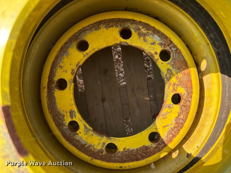 image for item EW4162 Tires and wheels