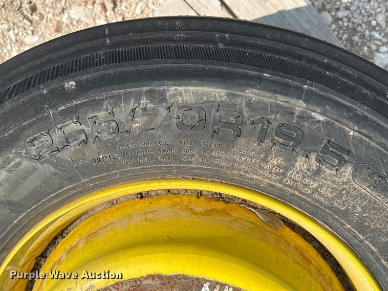 image for item EW4162 Tires and wheels