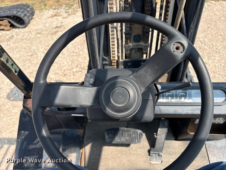 image for item EW4164 Yale GP080LGNGBE093 forklift