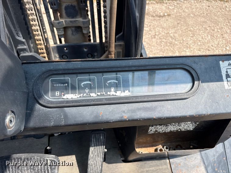 image for item EW4164 Yale GP080LGNGBE093 forklift