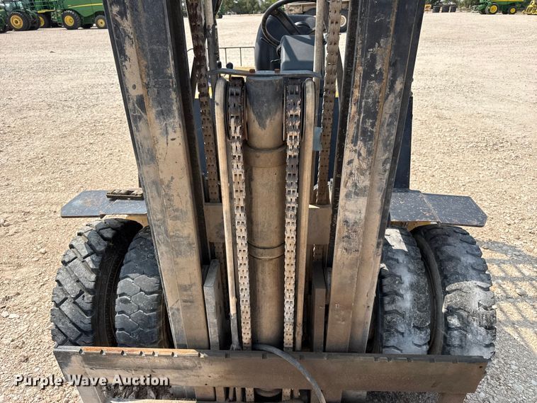 image for item EW4164 Yale GP080LGNGBE093 forklift