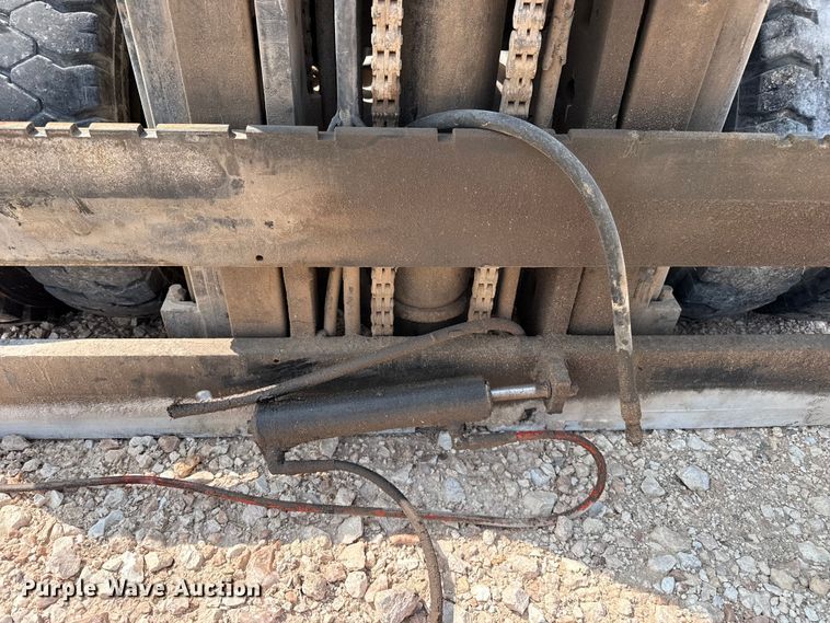 image for item EW4164 Yale GP080LGNGBE093 forklift