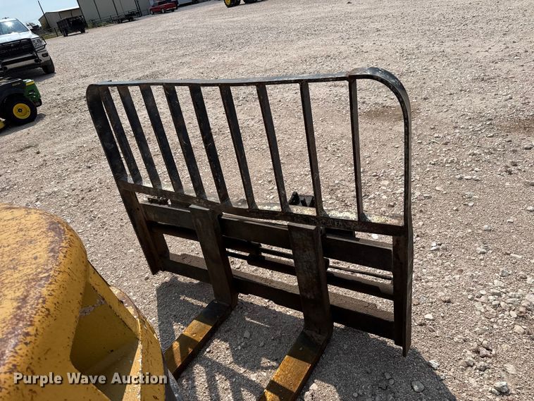 image for item EW4164 Yale GP080LGNGBE093 forklift