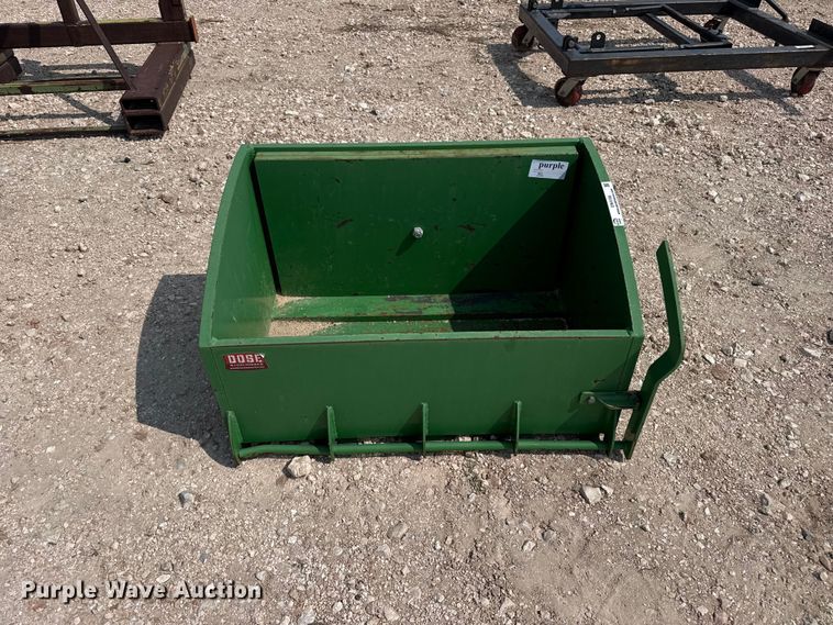 image for item EW4166 John Deere 8000 series weight box