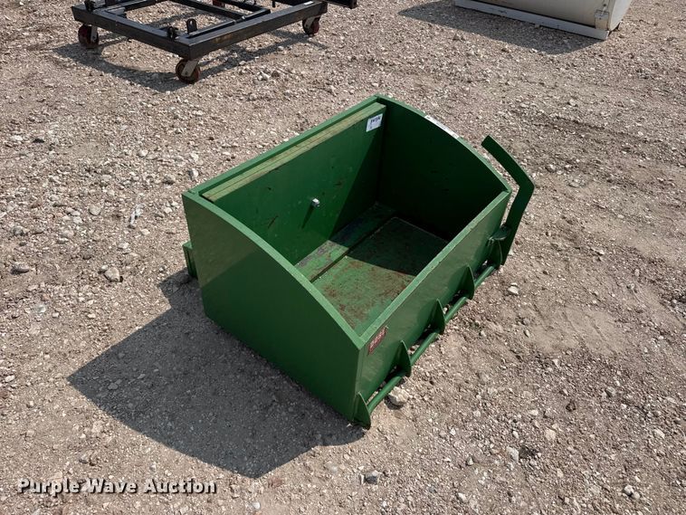 image for item EW4166 John Deere 8000 series weight box