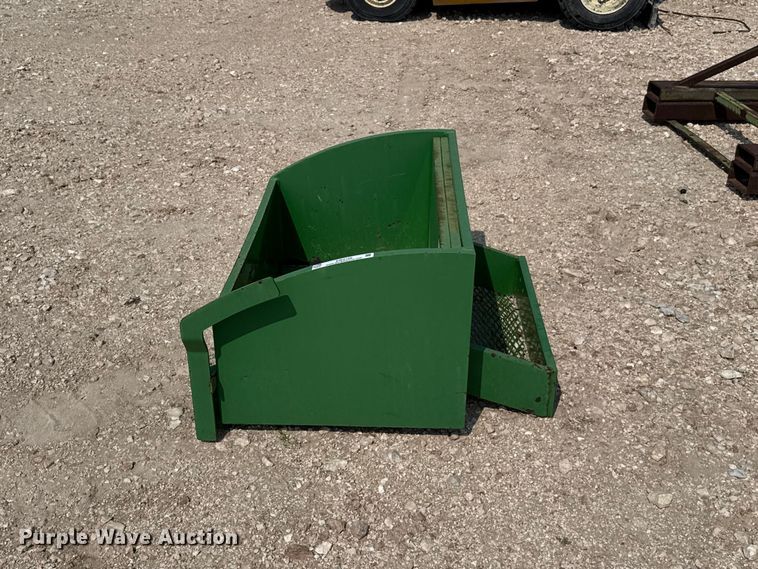 image for item EW4166 John Deere 8000 series weight box