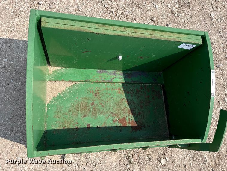 image for item EW4166 John Deere 8000 series weight box