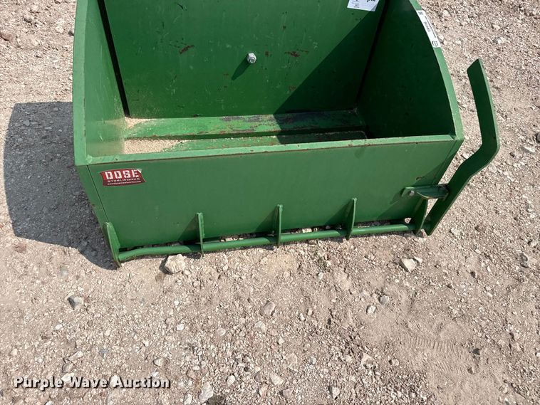 image for item EW4166 John Deere 8000 series weight box