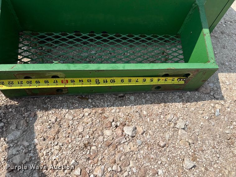image for item EW4166 John Deere 8000 series weight box
