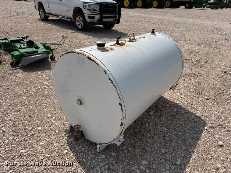image for item EW4167 Fuel tank