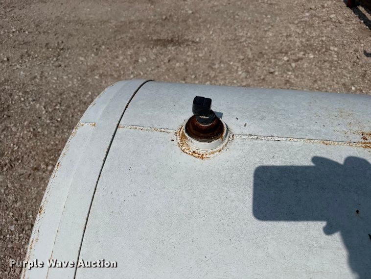 image for item EW4167 Fuel tank