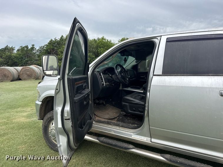 image for item EW4940 2014 RAM 3500 Laramie Crew Cab pickup truck
