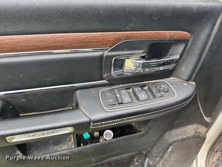 image for item EW4940 2014 RAM 3500 Laramie Crew Cab pickup truck