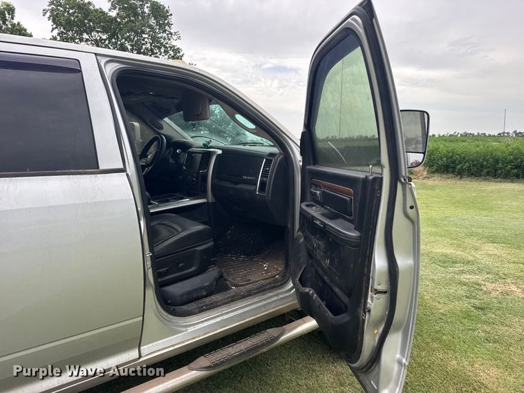 image for item EW4940 2014 RAM 3500 Laramie Crew Cab pickup truck