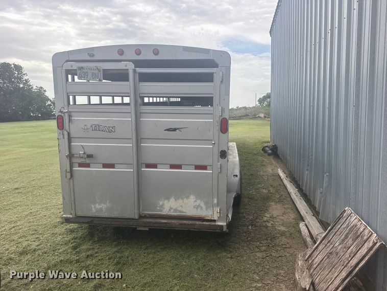 image for item EW4941 2009 Titan Trailer Mfg. 9R3178 livestock trailer