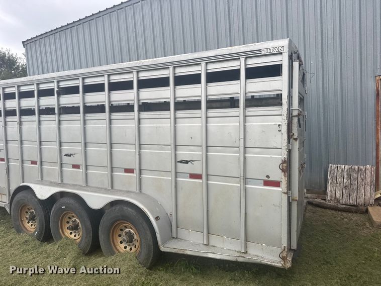 image for item EW4941 2009 Titan Trailer Mfg. 9R3178 livestock trailer