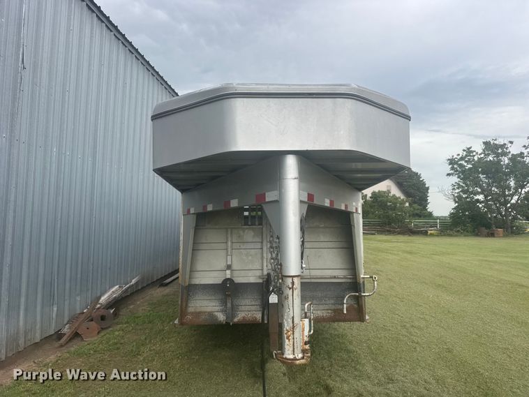 image for item EW4941 2009 Titan Trailer Mfg. 9R3178 livestock trailer