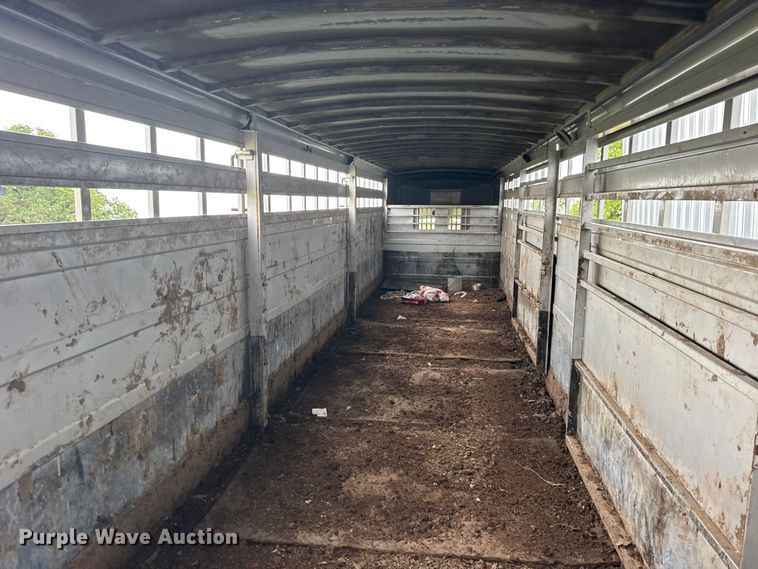 image for item EW4941 2009 Titan Trailer Mfg. 9R3178 livestock trailer