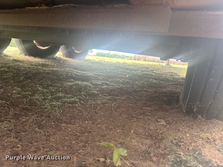 image for item EW4941 2009 Titan Trailer Mfg. 9R3178 livestock trailer