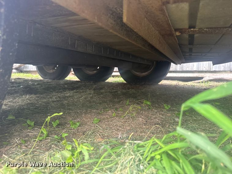 image for item EW4941 2009 Titan Trailer Mfg. 9R3178 livestock trailer