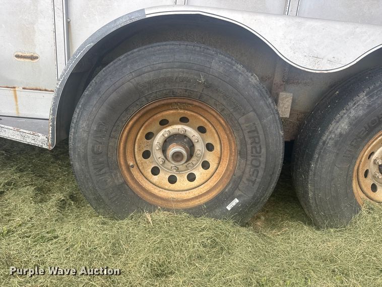 image for item EW4941 2009 Titan Trailer Mfg. 9R3178 livestock trailer