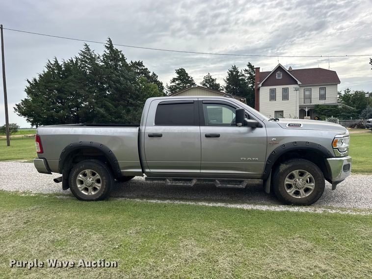 image for item EW4942 2022 RAM 3500 Heavy Duty Crew Cab pickup truck