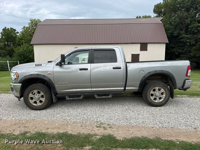 image for item EW4942 2022 RAM 3500 Heavy Duty Crew Cab pickup truck
