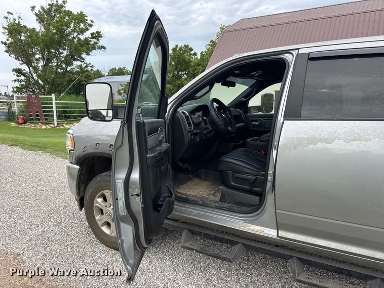 image for item EW4942 2022 RAM 3500 Heavy Duty Crew Cab pickup truck