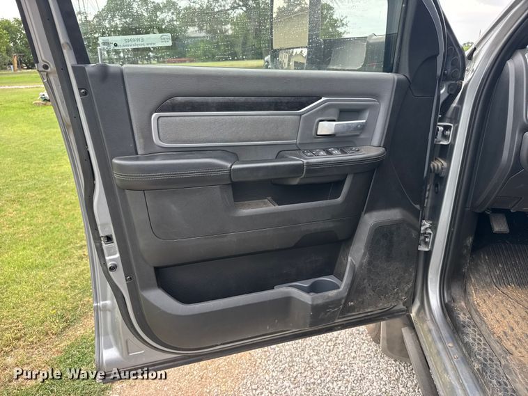 image for item EW4942 2022 RAM 3500 Heavy Duty Crew Cab pickup truck