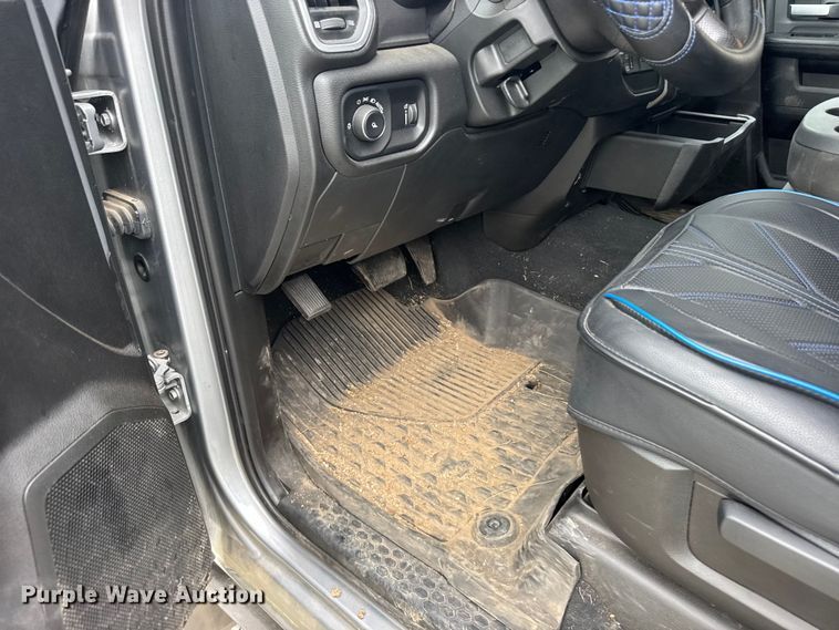 image for item EW4942 2022 RAM 3500 Heavy Duty Crew Cab pickup truck