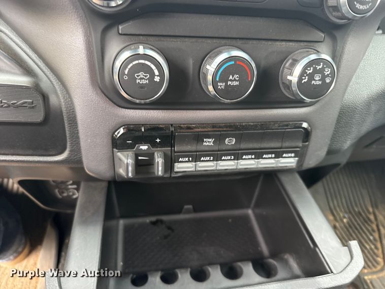 image for item EW4942 2022 RAM 3500 Heavy Duty Crew Cab pickup truck