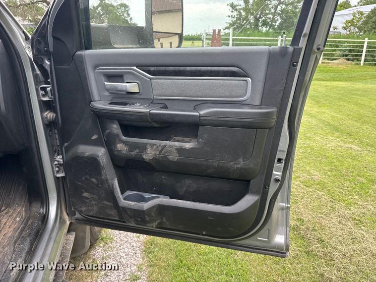 image for item EW4942 2022 RAM 3500 Heavy Duty Crew Cab pickup truck