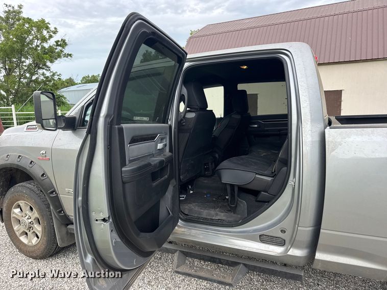 image for item EW4942 2022 RAM 3500 Heavy Duty Crew Cab pickup truck