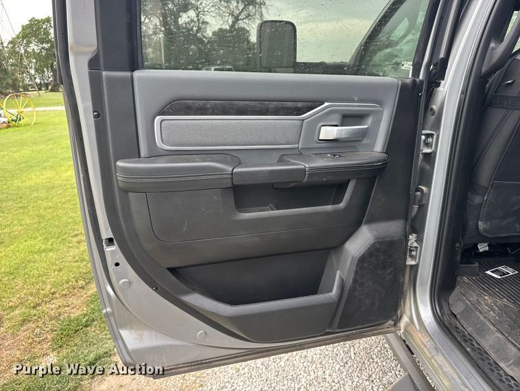 image for item EW4942 2022 RAM 3500 Heavy Duty Crew Cab pickup truck