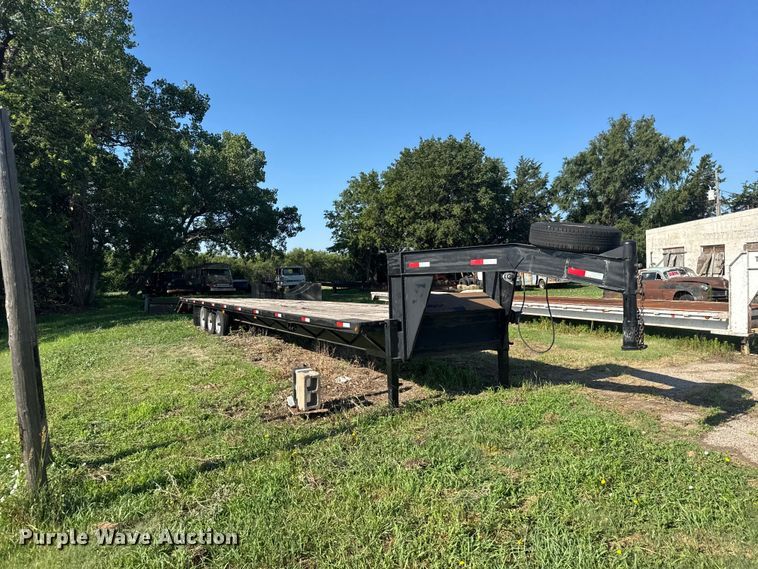 image for item EW4972 1995 J & C MANUFACTURING INC Jackson equipment trailer
