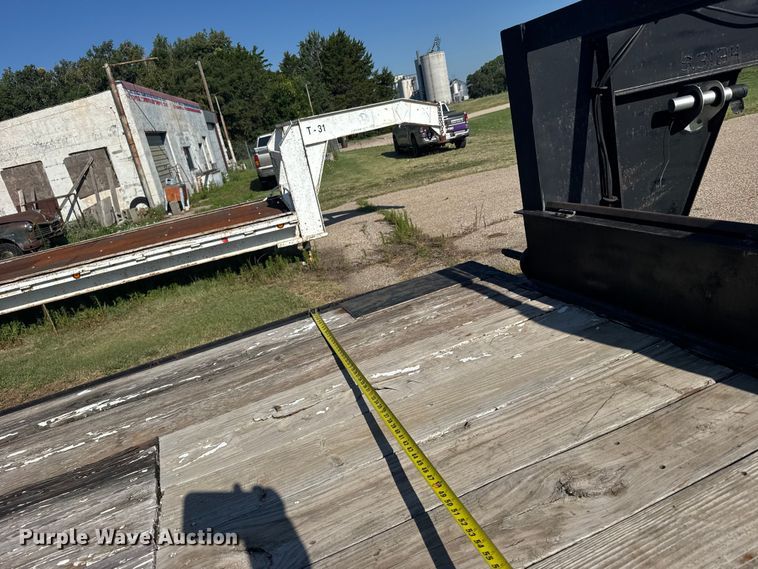 image for item EW4972 1995 J & C MANUFACTURING INC Jackson equipment trailer