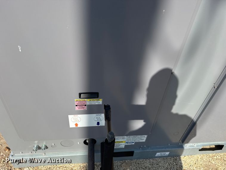 image for item EW4990 Carrier 30RAP0255DC01F04 AC unit