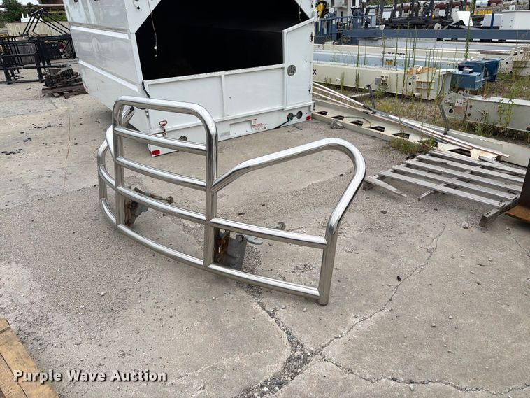 Retrac grill guard
