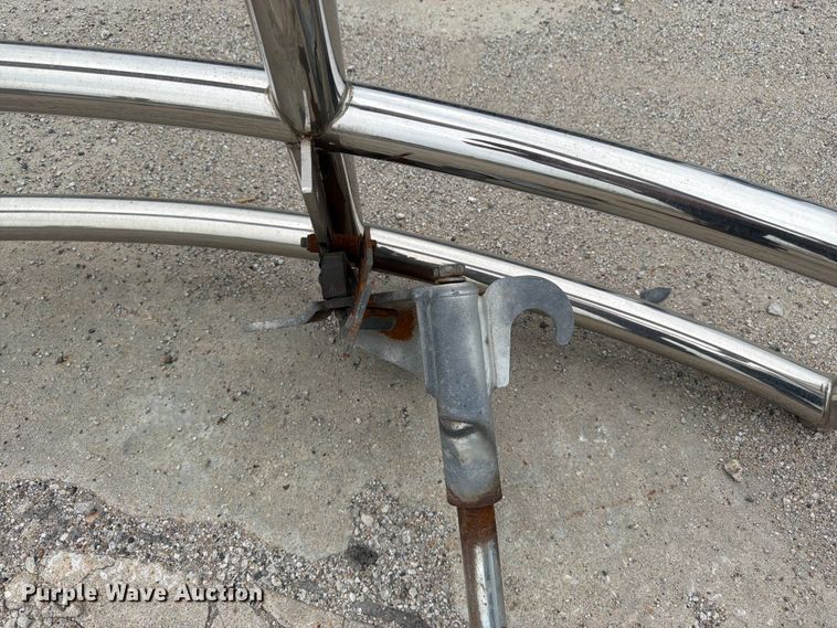 image for item EW4999 Retrac grill guard