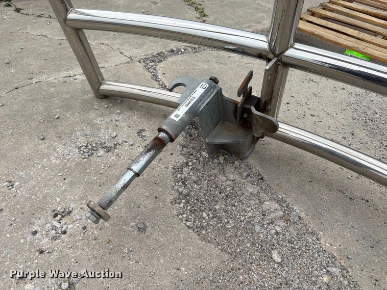 image for item EW4999 Retrac grill guard