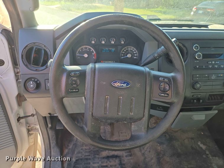 image for item EW8584 2016 Ford F250 Super Duty pickup truck