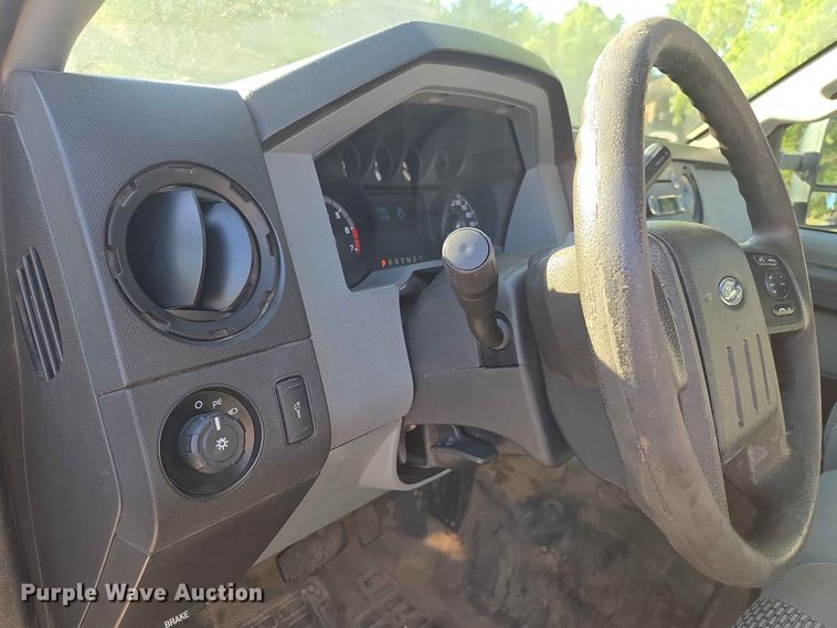 image for item EW8584 2016 Ford F250 Super Duty pickup truck